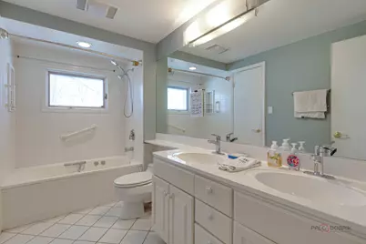 996 N Apple Tree Court, Palatine, IL 60067 - Photo 13