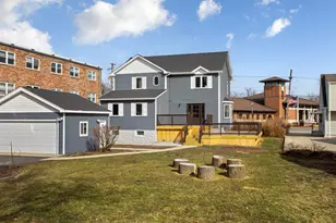 606 S York St, Elmhurst, IL 60126 - Photo 1