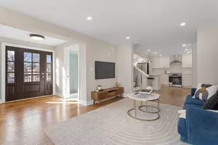 606 S York St, Elmhurst, IL 60126 - Photo 5