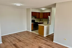 746 Prescott Dr, Roselle, IL 60172 - Photo 5