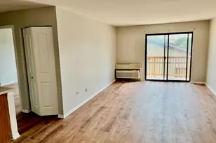 746 Prescott Dr, Roselle, IL 60172 - Photo 3