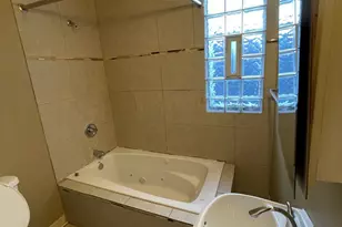 6835 S Calumet Ave, Chicago, IL 60637 - Photo 37