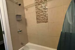 6835 S Calumet Ave, Chicago, IL 60637 - Photo 11