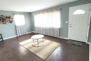 813 Valley Stream Dr, Wheeling, IL 60090 - Photo 5