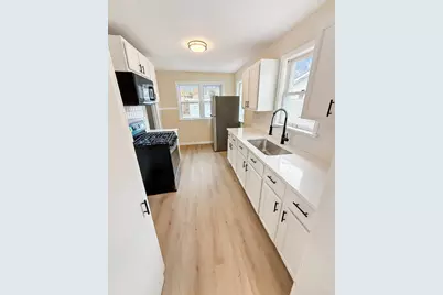 [Address not provided], Waukegan, IL 60085 - Photo 5