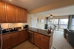 5821 Oakwood Dr, Lisle, IL 60532 - Photo 9