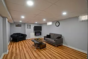 5238 N Moody Ave, Chicago, IL 60630 - Photo 9