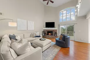 26W172 Klein Creek Dr, Winfield, IL 60190 - Photo 5