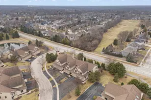 26W172 Klein Creek Dr, Winfield, IL 60190 - Photo 31