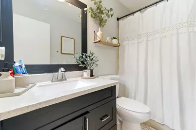 2001 Madison Avenue, Gurnee, IL 60031 - Photo 21