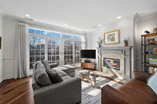 840 W Roscoe St, Chicago, IL 60657 - Photo 3