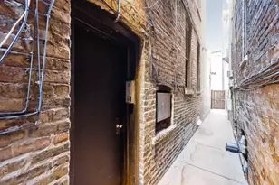 1324 W Huron St, Chicago, IL 60642 - Photo 3