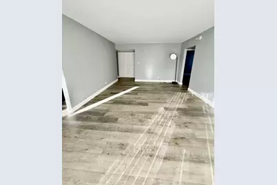 4000 Bayside Drive #110, Palatine, IL 60074 - Photo 7