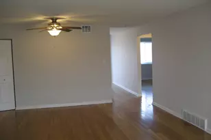 1424 Carol Ct, Palatine, IL 60074 - Photo 5