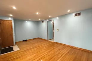 4819 W Winnemac Ave, Chicago, IL 60630 - Photo 3