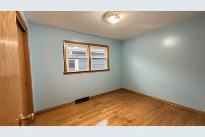 4819 W Winnemac Avenue, Chicago, IL 60630 - Photo 5