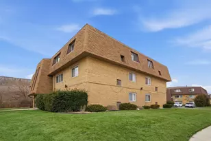 10440 Natoma Ave, Chicago Ridge, IL 60415 - Photo 3