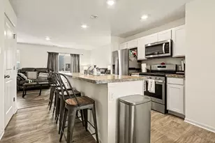 562 Spring Leaf Dr, Joliet, IL 60431 - Photo 11