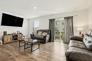 562 Spring Leaf Dr, Joliet, IL 60431 - Photo 3