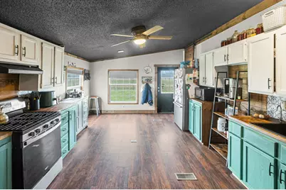 4239 Seven Hills Road, Odin, IL 62870 - Photo 13