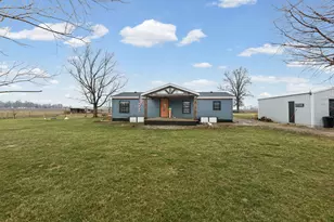 4239 Seven Hills Rd, Odin, IL 62870 - Photo 3