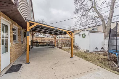 9356 N Parkside Avenue, Des Plaines, IL 60016 - Photo 25