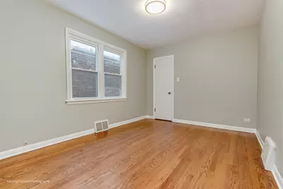 8367 S Baltimore Avenue, Chicago, IL 60617 - Photo 9