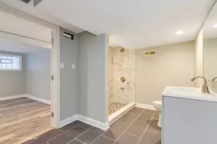 8367 S Baltimore Ave, Chicago, IL 60617 - Photo 21