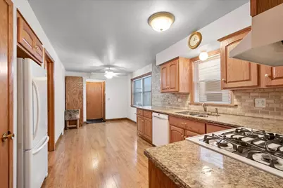 5395 N Northwest Highway, Chicago, IL 60630 - Photo 5