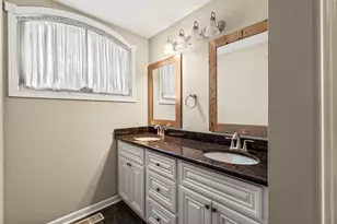 7720 Richardson Ln, Tinley Park, IL 60487 - Photo 17