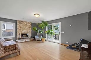 913 N Franklin Ave, Palatine, IL 60067 - Photo 15