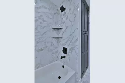 8834 S Albany Avenue, Evergreen Park, IL 60805 - Photo 23