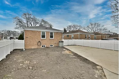 8834 S Albany Avenue, Evergreen Park, IL 60805 - Photo 35