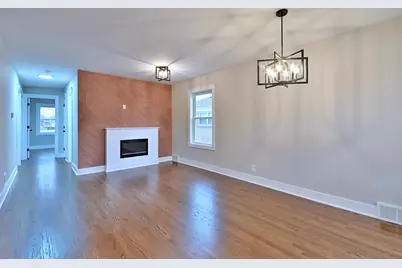 8834 S Albany Avenue, Evergreen Park, IL 60805 - Photo 5