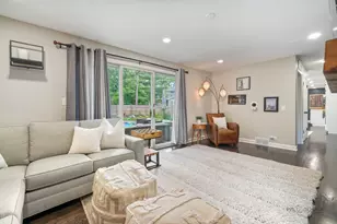 182 Blueberry Rd, Libertyville, IL 60048 - Photo 17