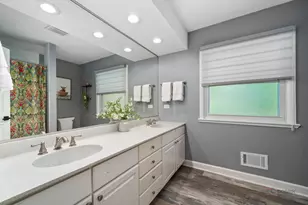 182 Blueberry Rd, Libertyville, IL 60048 - Photo 27