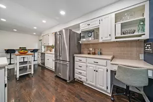 182 Blueberry Rd, Libertyville, IL 60048 - Photo 11