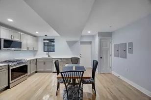 2046 W Moffat St, Chicago, IL 60647 - Photo 3