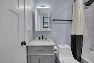 2046 W Moffat St, Chicago, IL 60647 - Photo 13