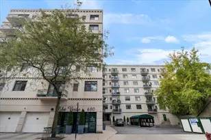 680 N Green St, Chicago, IL 60642 - Photo 1