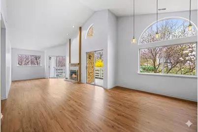 1029 Courtland Drive, Buffalo Grove, IL 60089 - Photo 9