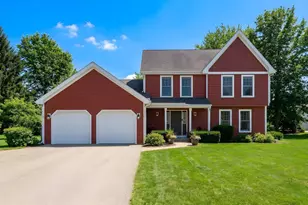 11N215 Capulet Cir, Elgin, IL 60124 - Photo 1