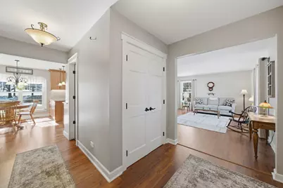 11N215 Capulet Circle, Elgin, IL 60124 - Photo 3