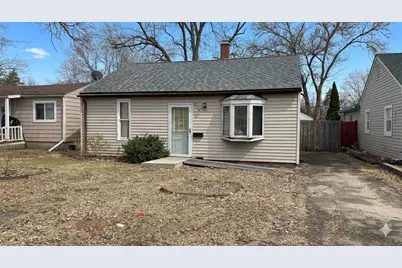 424 N Lancaster Avenue, Aurora, IL 60506 - Photo 1