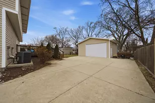 10608 Drummond Ave, Melrose Park, IL 60164 - Photo 29