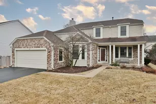 1437 Willow Tree Dr, Crystal Lake, IL 60014 - Photo 1