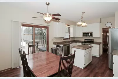 1437 Willow Tree Drive, Crystal Lake, IL 60014 - Photo 11