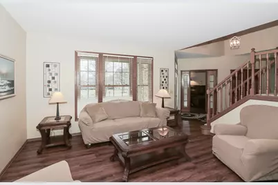 1437 Willow Tree Drive, Crystal Lake, IL 60014 - Photo 5