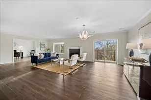 3030 Pheasant Creek Dr, Northbrook, IL 60062 - Photo 3