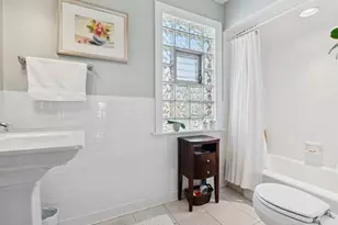 2034 N 75th Ave, Elmwood Park, IL 60707 - Photo 17